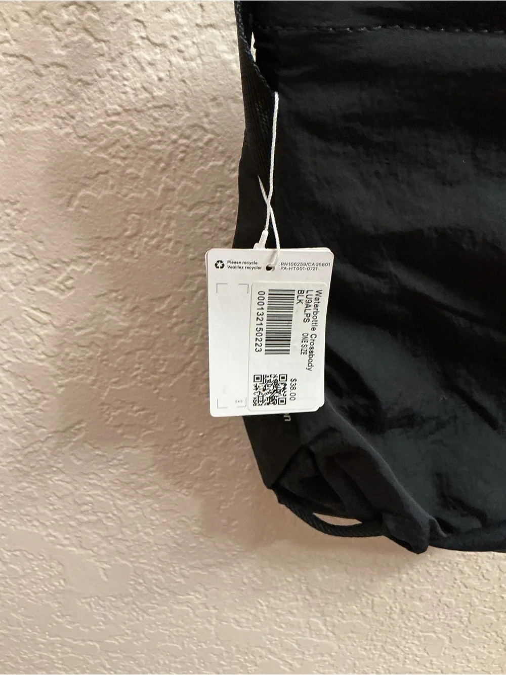 lululemon athletica Black Water Bottle Crossbody 2.5L small Pouch Bag